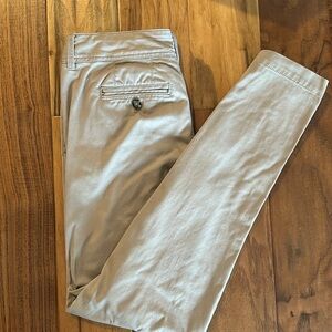 Banana Republic Women’s Khaki Pant size 4